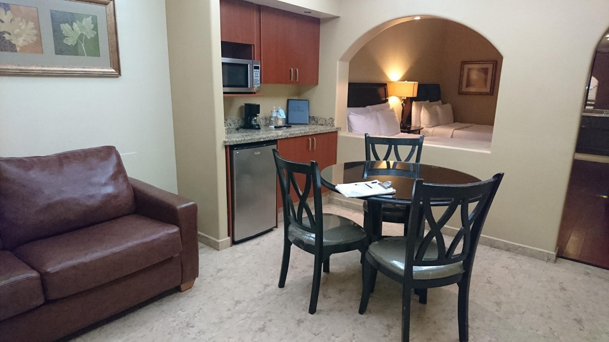 Hotel San Sebastian Хермосило Екстериор снимка