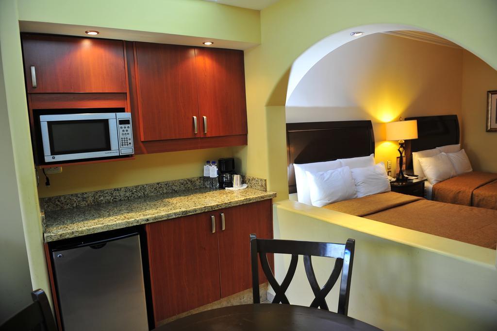 Hotel San Sebastian Хермосило Екстериор снимка