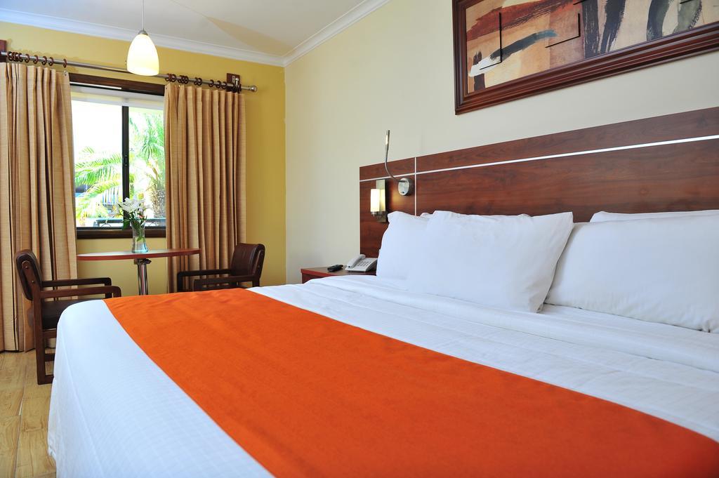 Hotel San Sebastian Хермосило Екстериор снимка