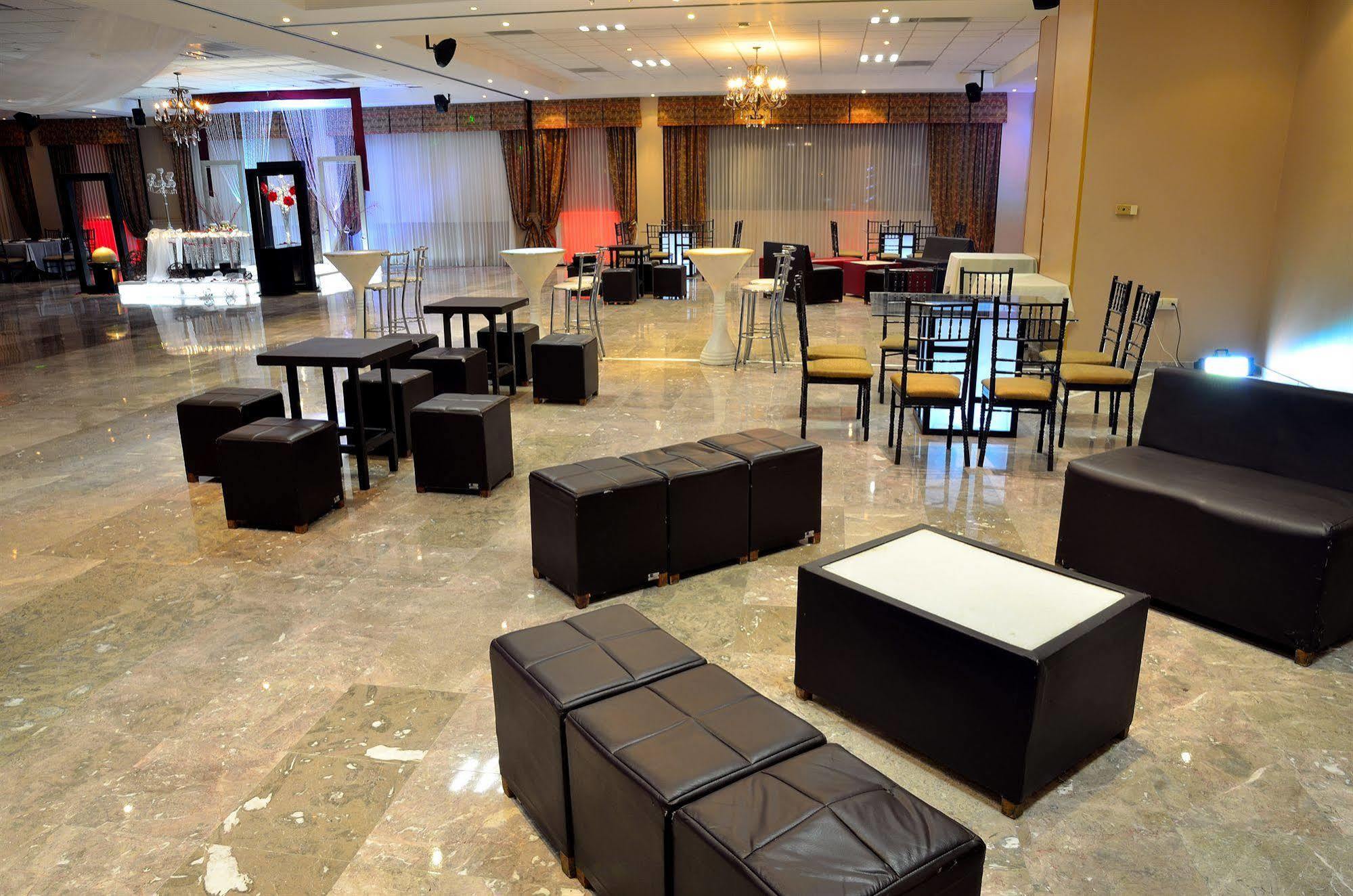 Hotel San Sebastian Хермосило Екстериор снимка